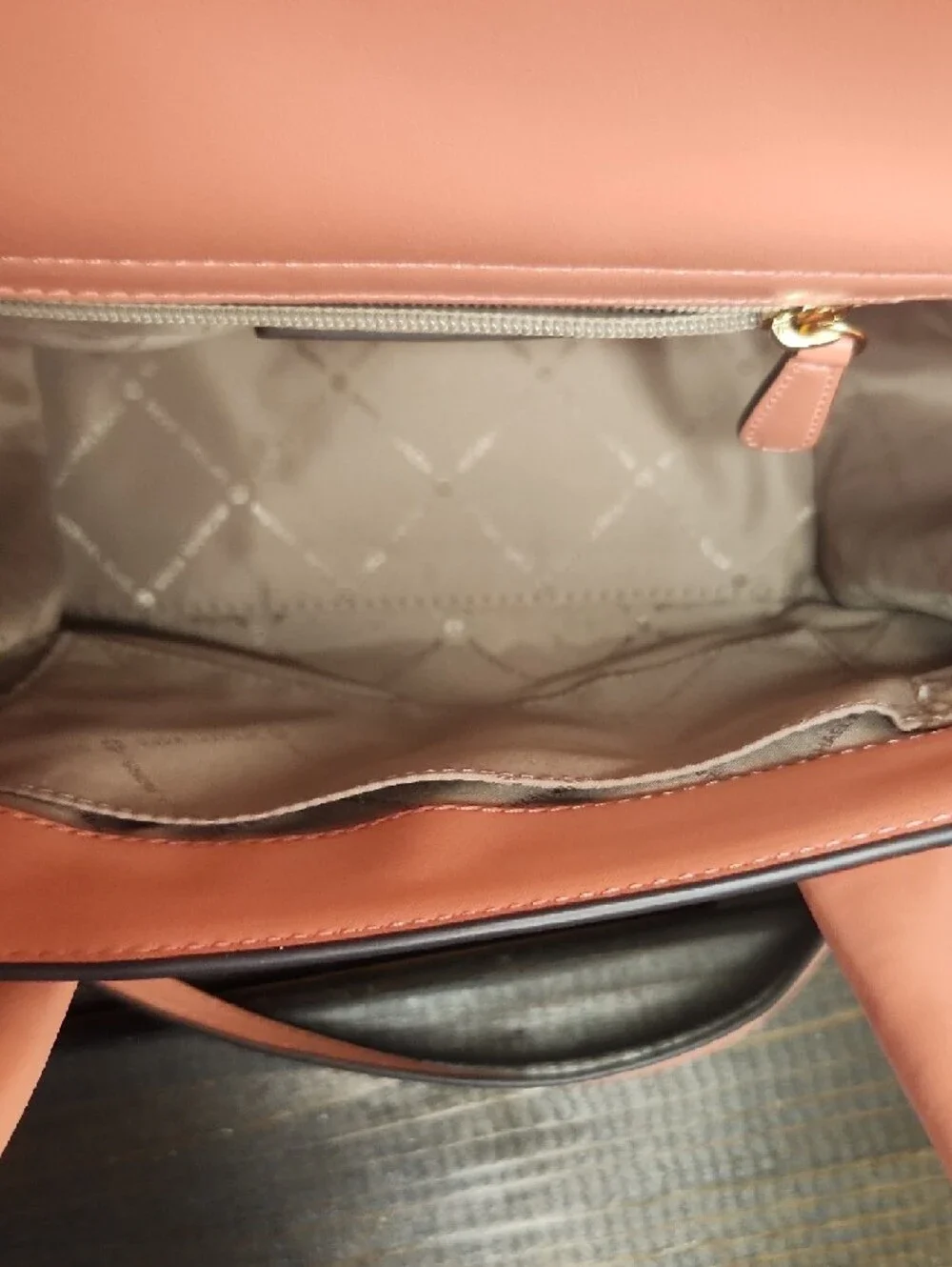Michael Kors Carmrn Flap Satchel - Picture 12 of 16